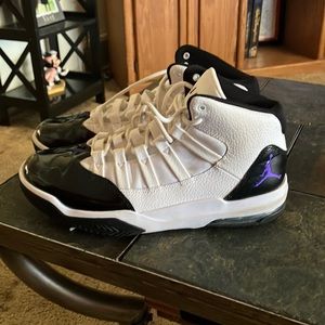 Jordan Max Aura